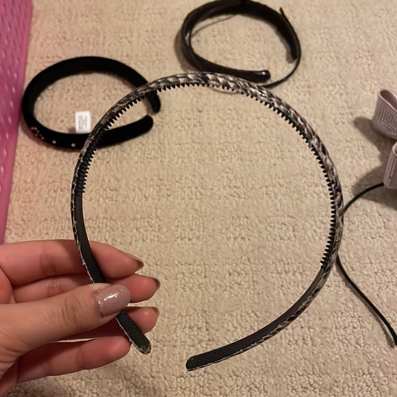 7 pcs assorted plastic headbands - Picture 7 of 8